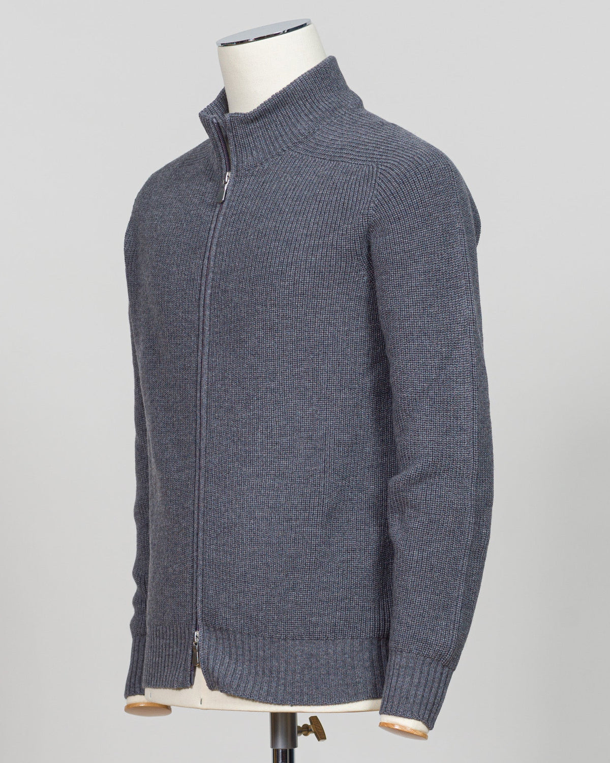 Water-repellent merino wool hoodie in warm grey. Engineered for layering and everyday wear, this Gran Sasso piece combines breathable warmth with practical weather resistance. Perfect for transitional seasons and active lifestyles. Gran Sasso Rain Wool Hoodie / Grey