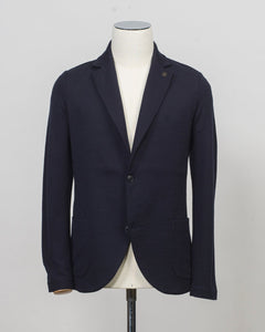 


Composition: 100% Virgin wool
Color: 598 / Navy
Article: 57156 / 14512
Made in Italy