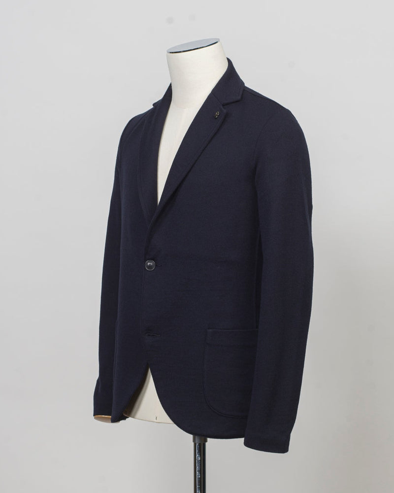 


Composition: 100% Virgin wool
Color: 598 / Navy
Article: 57156 / 14512
Made in Italy