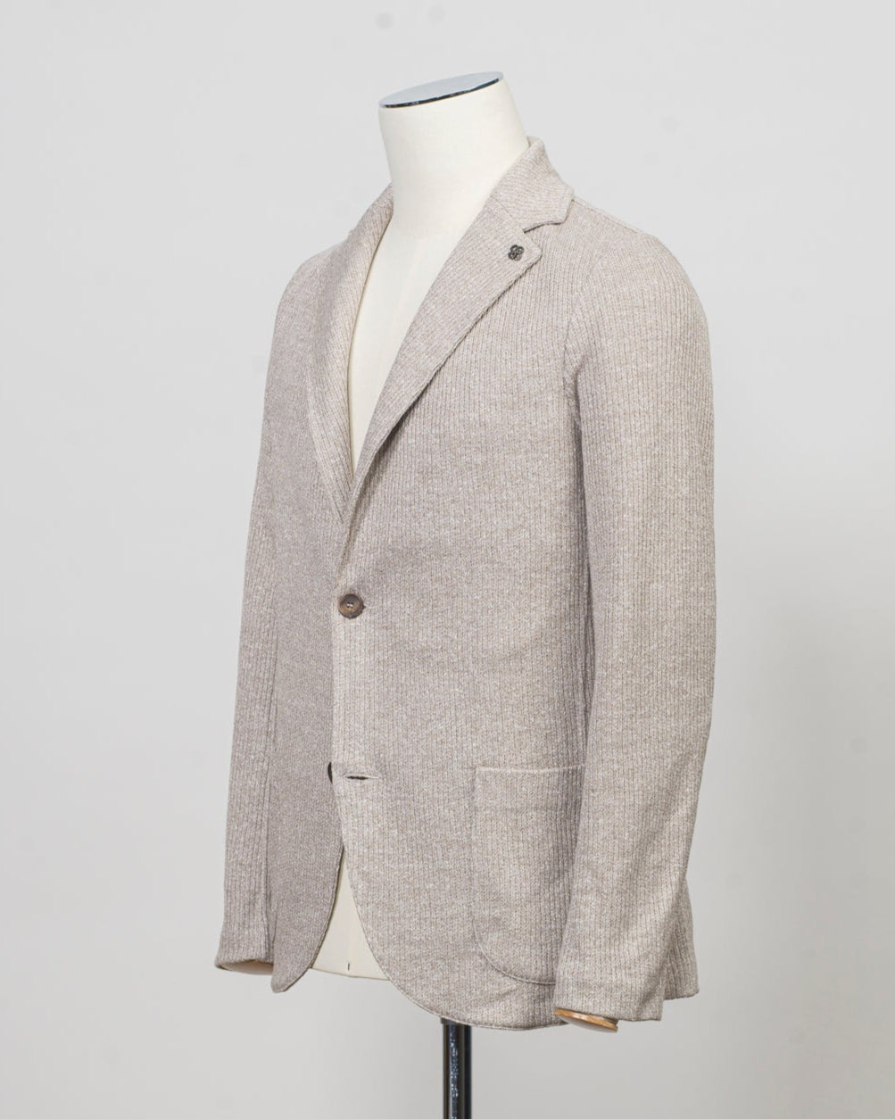 


Composition: 68% Linen 32% Cotton
Color: 112 / Taupe
Article: 57156 / 18652
Made in Italy