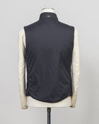 100% nylon
Synthetic padding
Regular fit
High collar
Two way zip fastening
Press stud side pockets