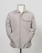 Outer fabric: 100% Polyester
Lining: 100% Polyamide
Filling: 90% Down 10% Feathers
Color: Light Grey / 23
Article: S08MUCX882 161
Snap buttons