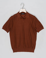 Composition: 55% Silk 45% Cotton
Color: 161 / Rust
Article: 43171 / 16221
Model: Tennis M/M
Made in Italy Gran Sasso Textured Capri Collar Knit / Rust
