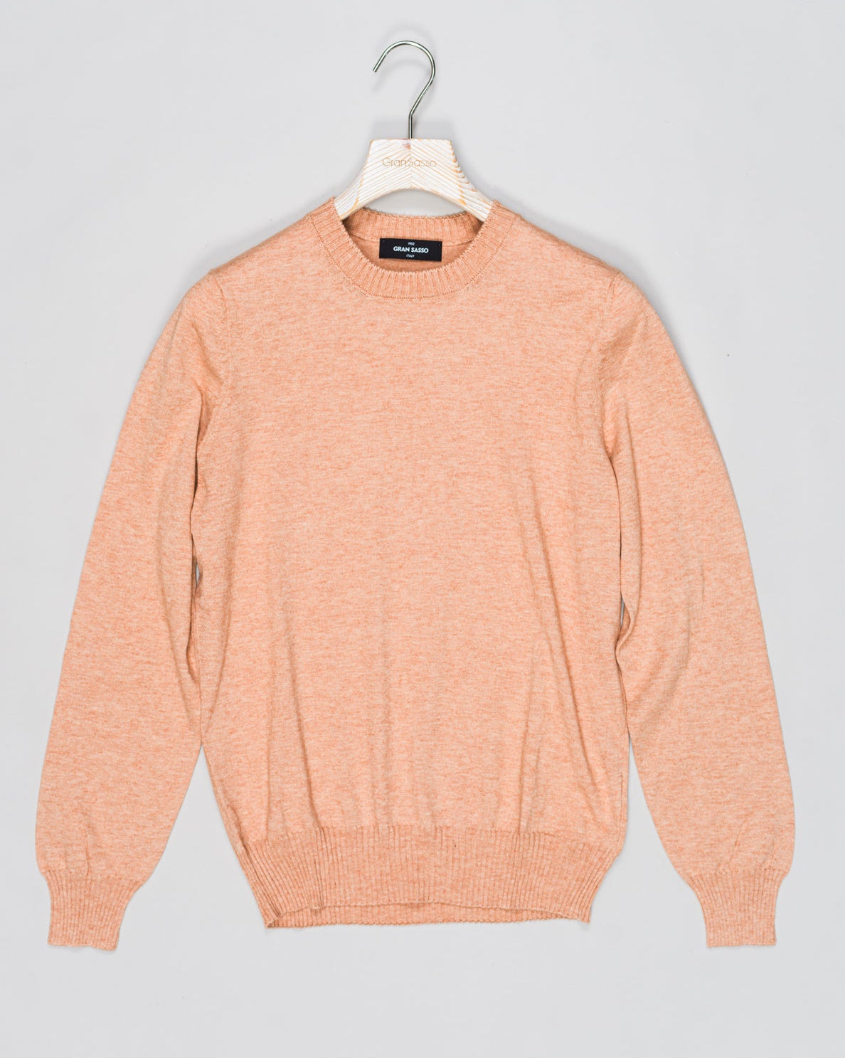 Composition: 85% Cotton 15% Cashmere
Color: 161 / Orange
Article: 57167 / 23216
Model: Paricollo M/L
Made in Italy Gran Sasso Melange Crew Neck / Orange