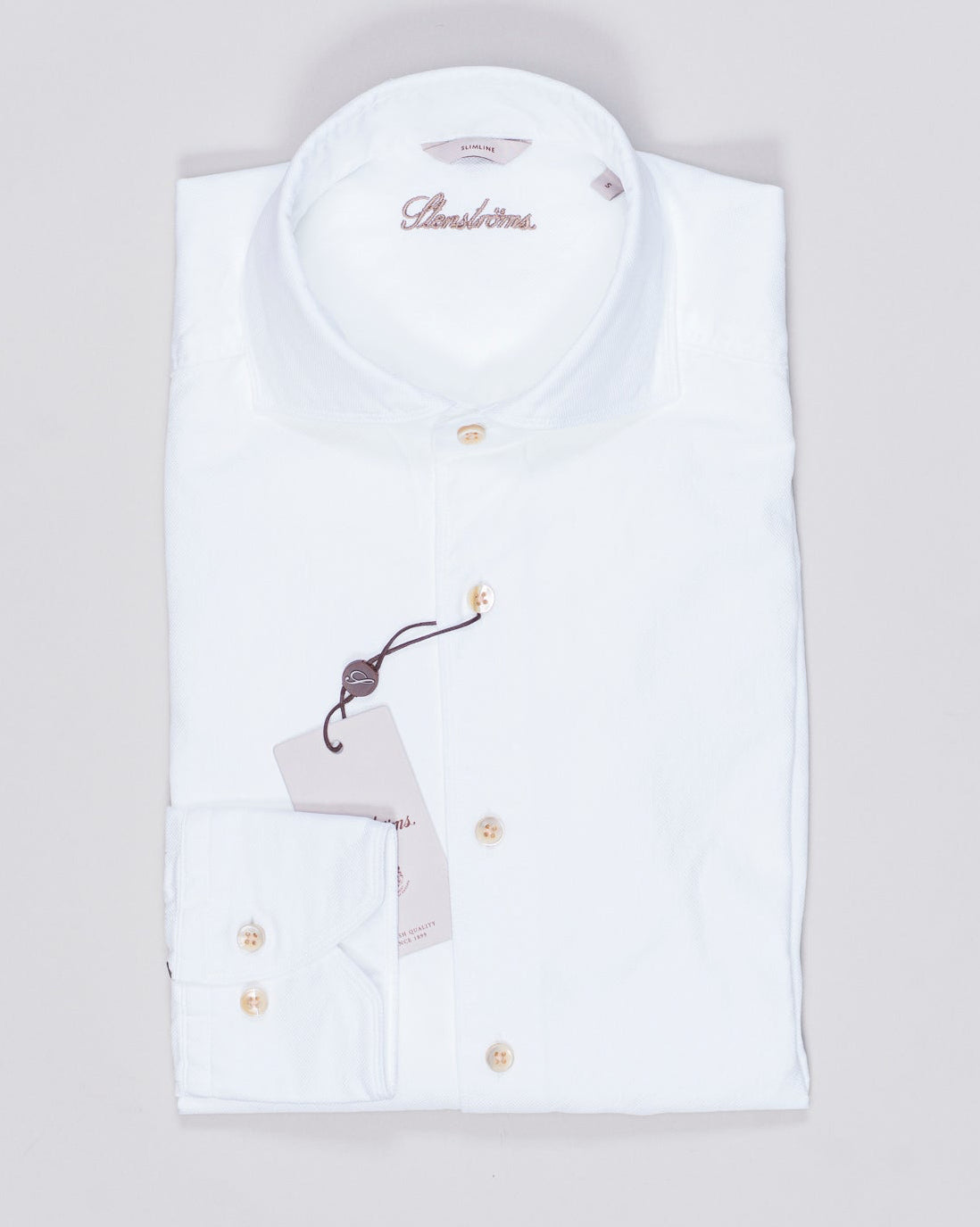 Art. 7742819169
Col. 000 White
Slimline
100% Cotton
Garment washed twofold cotton Stenströms Oxford Shirt / White