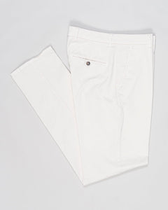 Flat front
Garment Dyed
Front pockets: slanted
Back pocket left: welt, right: welt with button
Hemming: plain (chinos)
Article: ts0001x
Color: Ecru 275
Model: vulcano23-GD
Composition: 98% Cotton 2%Elastan
Made in Martina Franca, Italy Berwich Garment Dyed Cotton Chinos / Ecru