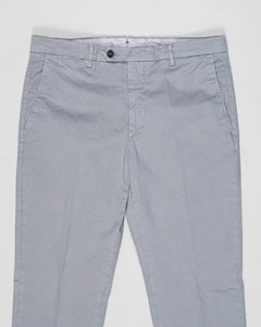 Flat front
Garment Dyed
Front pockets: slanted
Back pocket left: welt, right: welt with button
Hemming: plain (chinos)
Article: ts0001x
Color: Verde972, Green
Model: vulcano23-GD
Composition: 98% Cotton 2%Elastan
Made in Martina Franca, Italy Berwich Garment Dyed Cotton Chinos / Conza