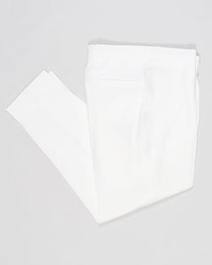 Composition: 100% Linen
Model: Chiaia Long&nbsp;
Article: lm104 &nbsp;
Color: white
PU19CHIAIALONGLM104 62034990
Made in Martina France, Puglia, Italy Berwich Chiaia Long Linen 1 Pleat Trousers / White