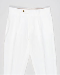 Composition: 100% Linen
Model: Chiaia Long&nbsp;
Article: lm104 &nbsp;
Color: white
PU19CHIAIALONGLM104 62034990
Made in Martina France, Puglia, Italy Berwich Chiaia Long Linen 1 Pleat Trousers / White