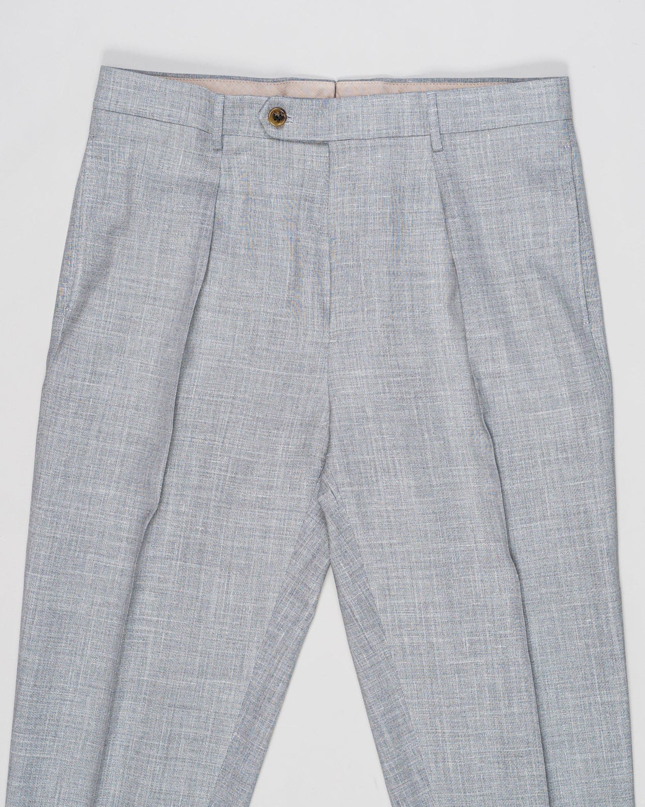 Fabric: Loro Piana Summertime: 71% Virgin wool natural stretch 15% Silk 14% Linen
Model: Chiaia Long
Article: PU19CHIAIALONGLP184U
Color: Light Grey
Made in Martina Franca, Puglia, Italy Berwich Chiaia Long Loro Piana Summertime Trousers / Light Grey