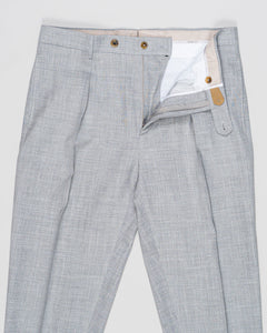 Fabric: Loro Piana Summertime: 71% Virgin wool natural stretch 15% Silk 14% Linen
Model: Chiaia Long
Article: PU19CHIAIALONGLP184U
Color: Light Grey
Made in Martina Franca, Puglia, Italy Berwich Chiaia Long Loro Piana Summertime Trousers / Light Grey