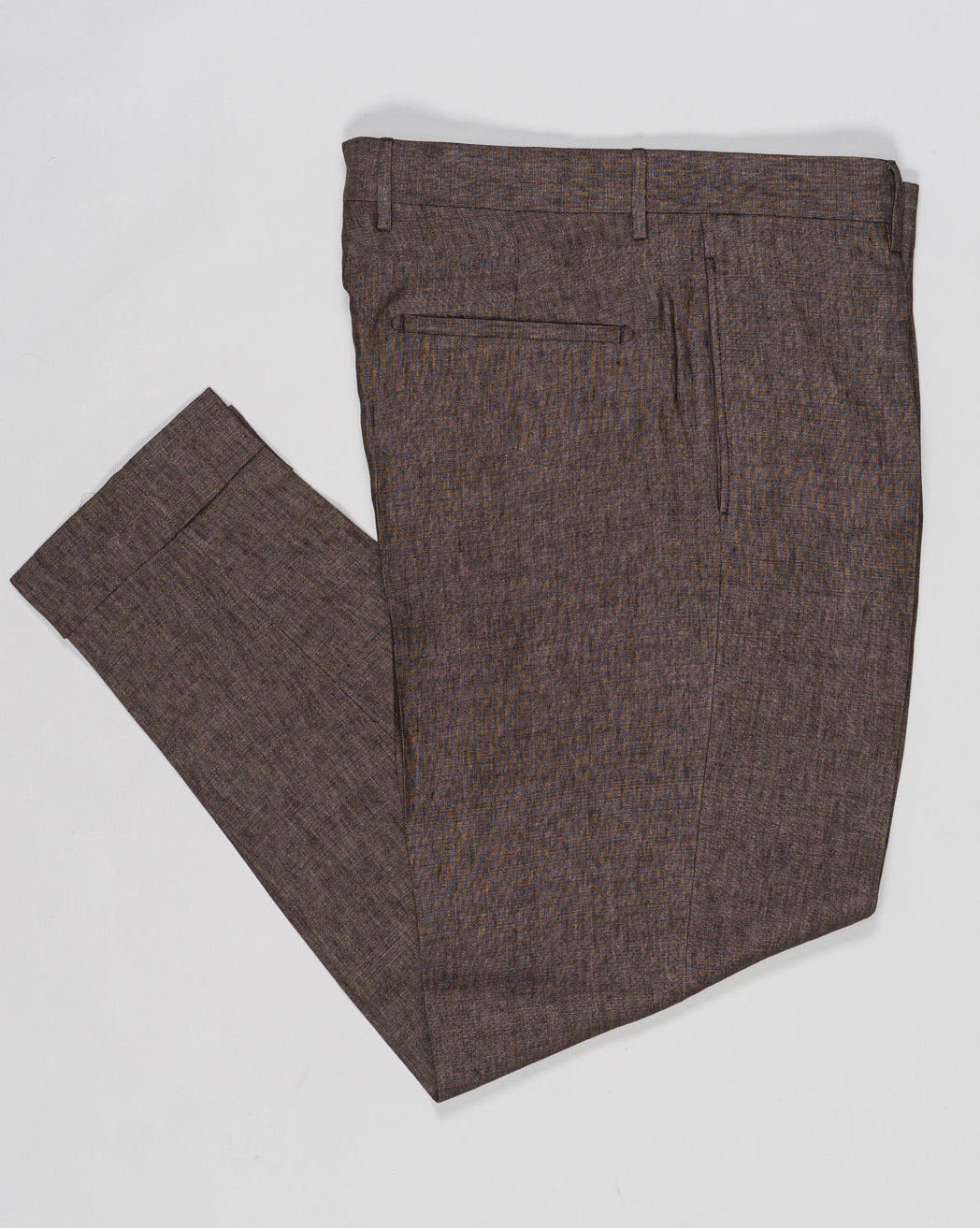 Fabric: Loro Piana Summertime: 71% Virgin wool natural stretch 15% Silk 14% Linen
Model: Chiaia Long
Article: PU19CHIAIALONGLP184U
Color: Brown
Made in Martina Franca, Puglia, Italy Berwich Chiaia Long Loro Piana Summertime Trousers / Brown