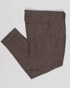Fabric: Loro Piana Summertime: 71% Virgin wool natural stretch 15% Silk 14% Linen
Model: Chiaia Long
Article: PU19CHIAIALONGLP184U
Color: Brown
Made in Martina Franca, Puglia, Italy Berwich Chiaia Long Loro Piana Summertime Trousers / Brown