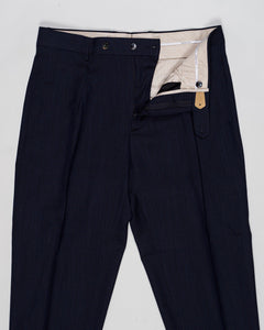 Fabric: Loro Piana Summertime: 71% Virgin wool natural stretch 15% Silk 14% Linen
Model: Chiaia Long
Article: PU19CHIAIALONGLP184U
Color: Navy
Made in Martina Franca, Puglia, Italy Berwich Chiaia Long Loro Piana Summertime Trousers / Navy