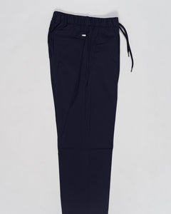 Elastic with drawstring waist
Beltloops
Zip and button fastening
Slanted pockets
Welted pockets on the back
Material: 86%pa 14%ea
Article: PT000193U-12431SZ
Color: 9201 / Blue
Made in Republic of Moldova Herno Nylon Stretch Trousers / Blue