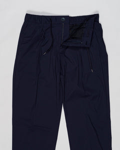Elastic with drawstring waist
Beltloops
Zip and button fastening
Slanted pockets
Welted pockets on the back
Material: 86%pa 14%ea
Article: PT000193U-12431SZ
Color: 9201 / Blue
Made in Republic of Moldova Herno Nylon Stretch Trousers / Blue