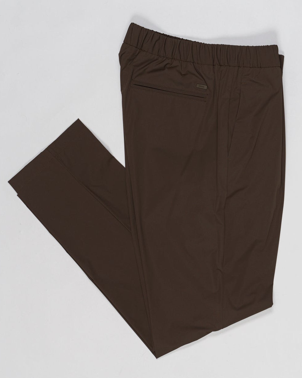 Elastic with drawstring waist
Zip and button fastening
Slanted pockets
Welted pockets on the back
Article: PT000077U 12691Z
Color: 7400 / Green Herno Nylon Stretch Trousers / Green