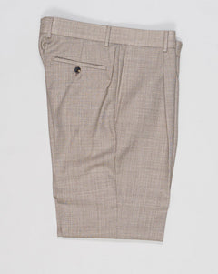 Belt loops
Single pleat
Slanted side pockets
Welted back pockets with buttons
Composition: 100% Wool
Article: PE0595
Model: C518AZ
Color: 0580 / Light Taupe&nbsp;
Made in Italy Caruso Wool Trousers / Light Taupe