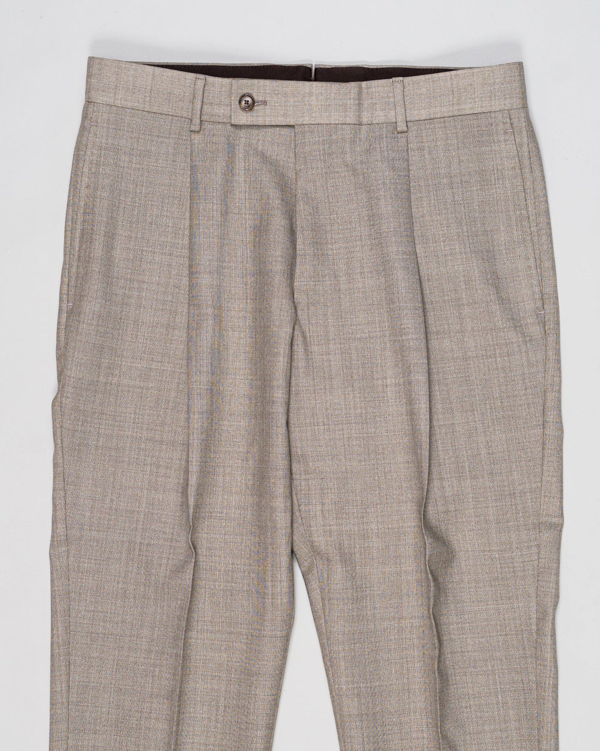 Belt loops
Single pleat
Slanted side pockets
Welted back pockets with buttons
Composition: 100% Wool
Article: PE0595
Model: C518AZ
Color: 0580 / Light Taupe&nbsp;
Made in Italy Caruso Wool Trousers / Light Taupe