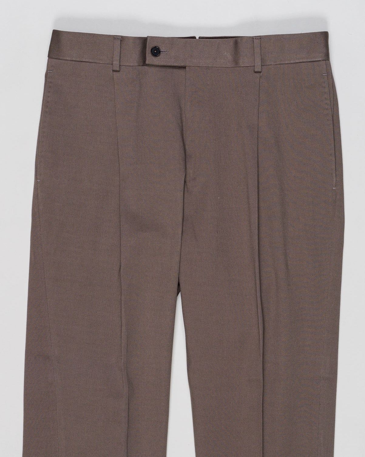 Belt loops
Single pleat
Slanted side pockets
Welted back pockets with buttons
Composition: 98% Cotton 2% Elastan
Article: 509563
Model: C518AZH
Color: 0560 / Taupe
Made in Italy
Caruso Cotton Twill Trousers / Taupe