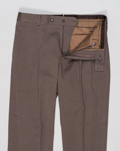 Belt loops
Single pleat
Slanted side pockets
Welted back pockets with buttons
Composition: 98% Cotton 2% Elastan
Article: 509563
Model: C518AZH
Color: 0560 / Taupe
Made in Italy
Caruso Cotton Twill Trousers / Taupe