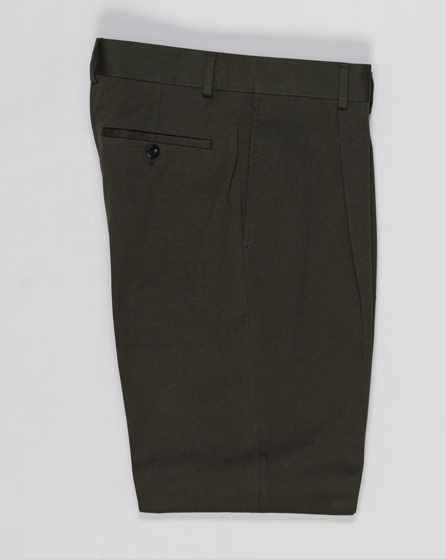 Belt loops
Single pleat
Slanted side pockets
Welted back pockets with buttons
Composition: 98% Cotton 2% Elastan
Article: 509563
Model: C518AZH
Color: 0720 / Green
Made in Italy Caruso Cotton Twill Trousers / Green