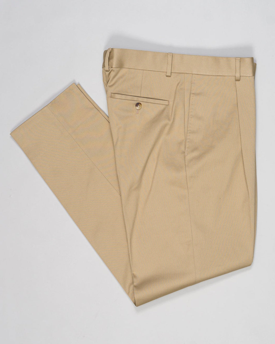 Belt loops
Single pleat
Slanted side pockets
Welted back pockets with buttons
Composition: 98% Cotton 2% Elastan
Article: 509563
Model: C518AZH
Color: 0580 / Beige
Made in Italy
Caruso Cotton Twill Trousers / Beige