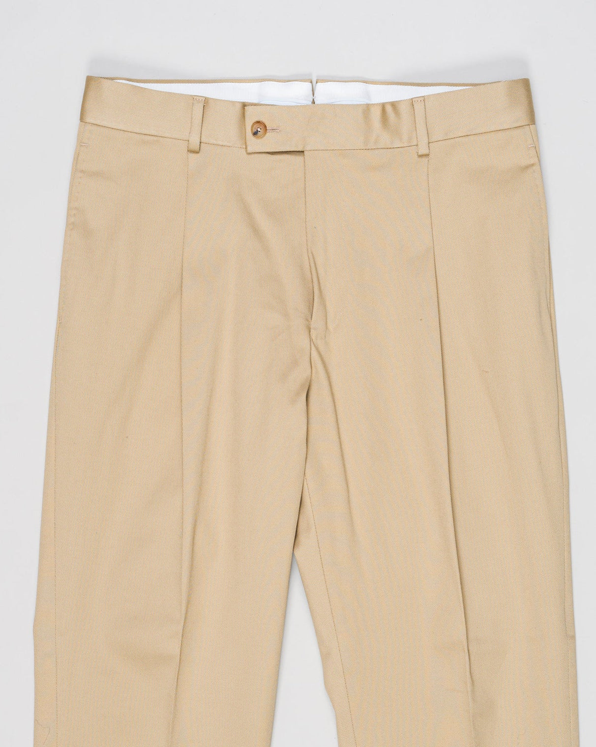 Belt loops
Single pleat
Slanted side pockets
Welted back pockets with buttons
Composition: 98% Cotton 2% Elastan
Article: 509563
Model: C518AZH
Color: 0580 / Beige
Made in Italy
Caruso Cotton Twill Trousers / Beige