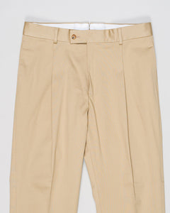 Belt loops
Single pleat
Slanted side pockets
Welted back pockets with buttons
Composition: 98% Cotton 2% Elastan
Article: 509563
Model: C518AZH
Color: 0580 / Beige
Made in Italy
Caruso Cotton Twill Trousers / Beige