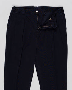 Article: 300519
Model: Portobellod
Color: Navy / 511
Composition: 100% Cotton
Lining: 100% Cotton
Belt loops
Slanted side pockets
Made in Naples, Italy Briglia Portobello Cotton Trousers / Navy