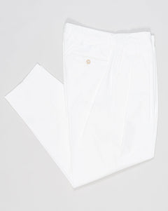 Article: 300519
Model: Portobellod
Color: White / 5120
Composition: 100% Cotton
Lining: 100% Cotton
Belt loops
Slanted side pockets
Made in Naples, Italy Briglia Portobello Cotton Trousers / White