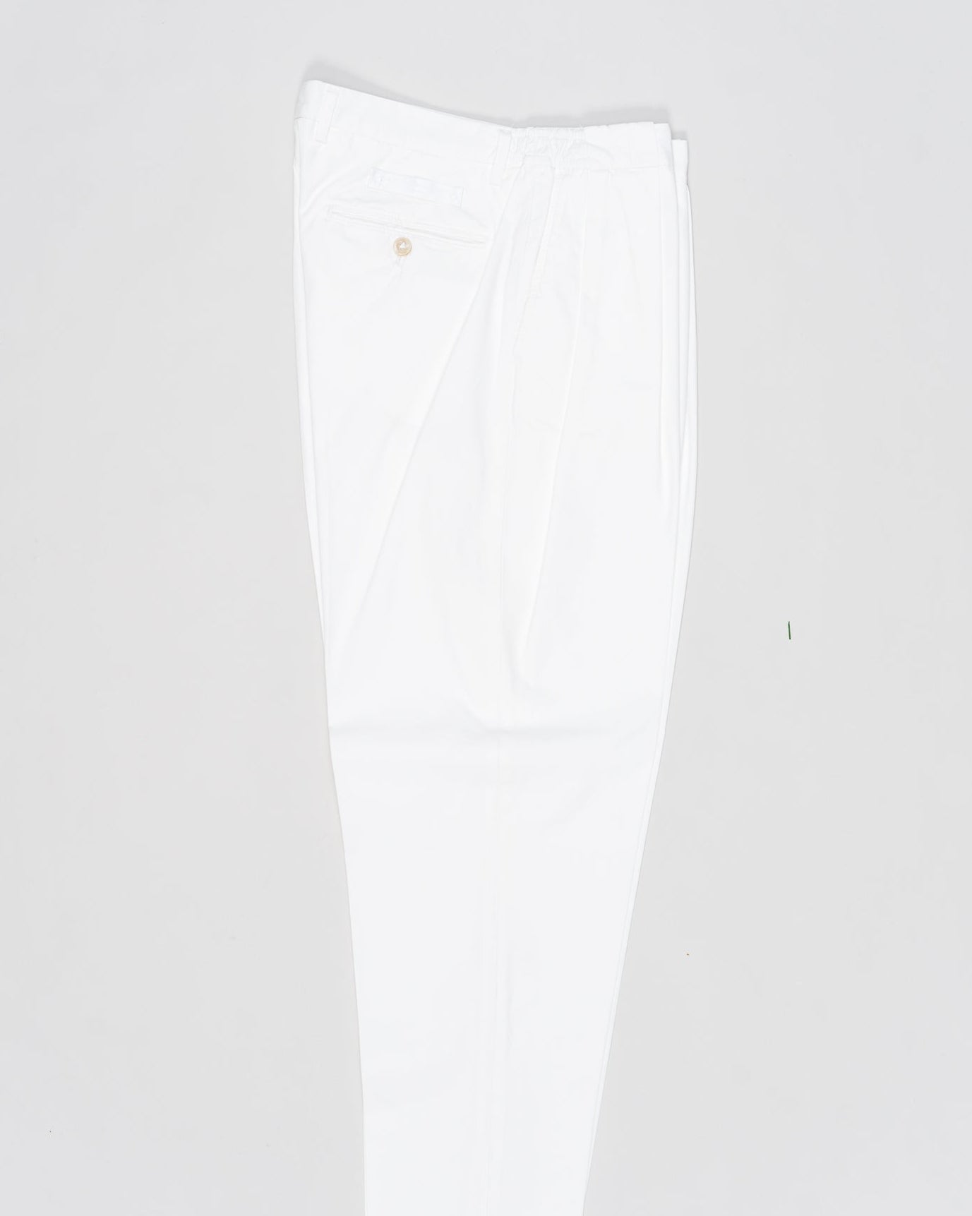 Article: 300519
Model: Portobellod
Color: White / 5120
Composition: 100% Cotton
Lining: 100% Cotton
Belt loops
Slanted side pockets
Made in Naples, Italy Briglia Portobello Cotton Trousers / White