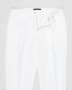 Article: 300519
Model: Portobellod
Color: White / 5120
Composition: 100% Cotton
Lining: 100% Cotton
Belt loops
Slanted side pockets
Made in Naples, Italy Briglia Portobello Cotton Trousers / White