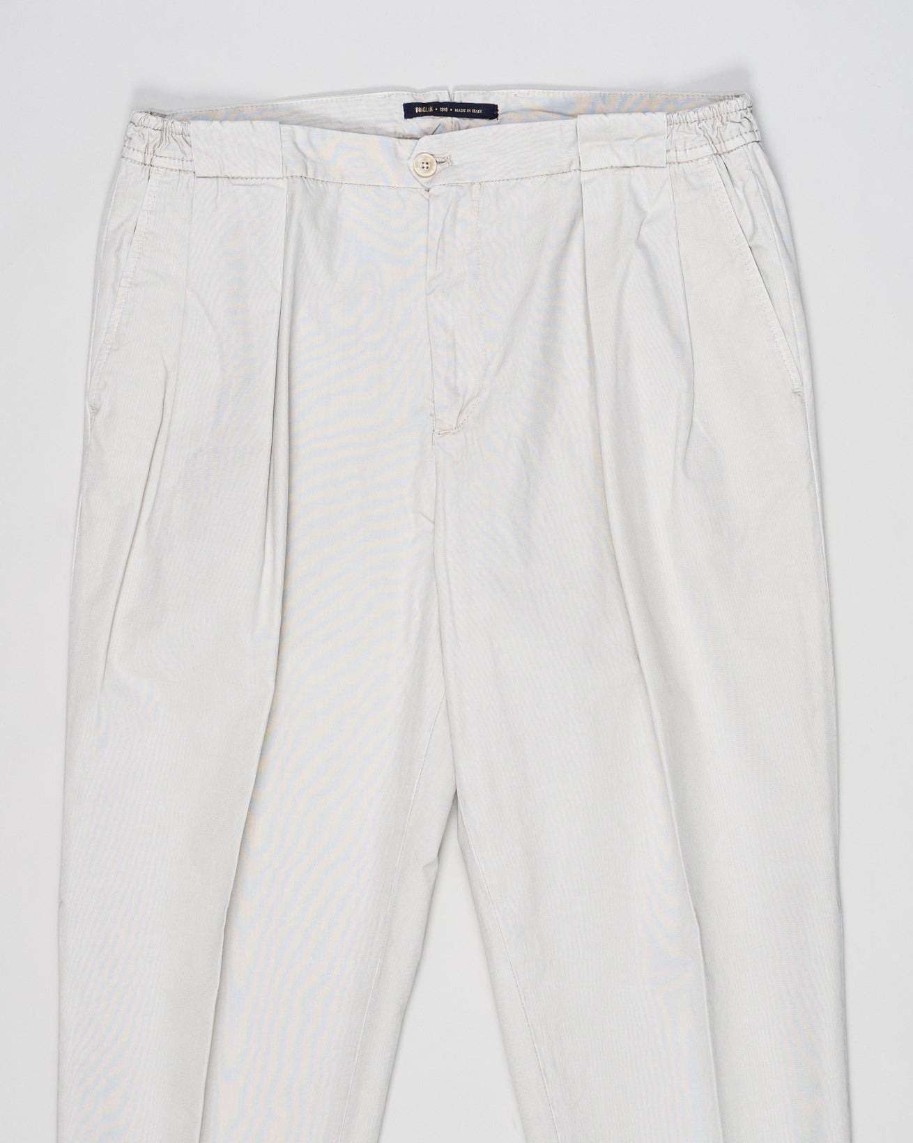 Article: 300519
Model: Portobellod
Color: Light Grey / 503
Composition: 100% Cotton
Lining: 100% Cotton
Belt loops
Slanted side pockets
Made in Naples, Italy Briglia Portobello Cotton Trousers / Light Grey