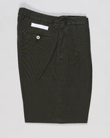 Article: 300519
Model: Portobellod
Color: Dark Green / 582
Composition: 100% Cotton
Lining: 100% Cotton
Belt loops
Slanted side pockets
Made in Naples, Italy Briglia Portobello Cotton Trousers / Dark Green