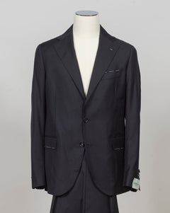 Single breasted
Notch lapel
Two buttons in front
Four sleeve buttons
Welted chest pocket
Flap side pockets
Side adjusters
Slanted pockets
1 pleat in front
Unfinished hem
Modello: Sorrento
Hand finished&nbsp;
Half canvas
Half lined
Composition: 100% wool
Article: A271021
Col. Black
Made in Napoli, Italy Luigi Borrelli Suit / Black