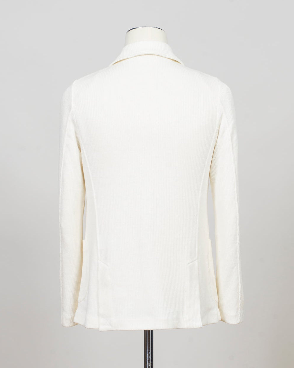 Composition: 68% Linen 32% Cotton
Color: 001 / White
Article: 57156 / 18652
Model: Giacca M/L
Made in Italy Gran Sasso Knitted Blazer / White