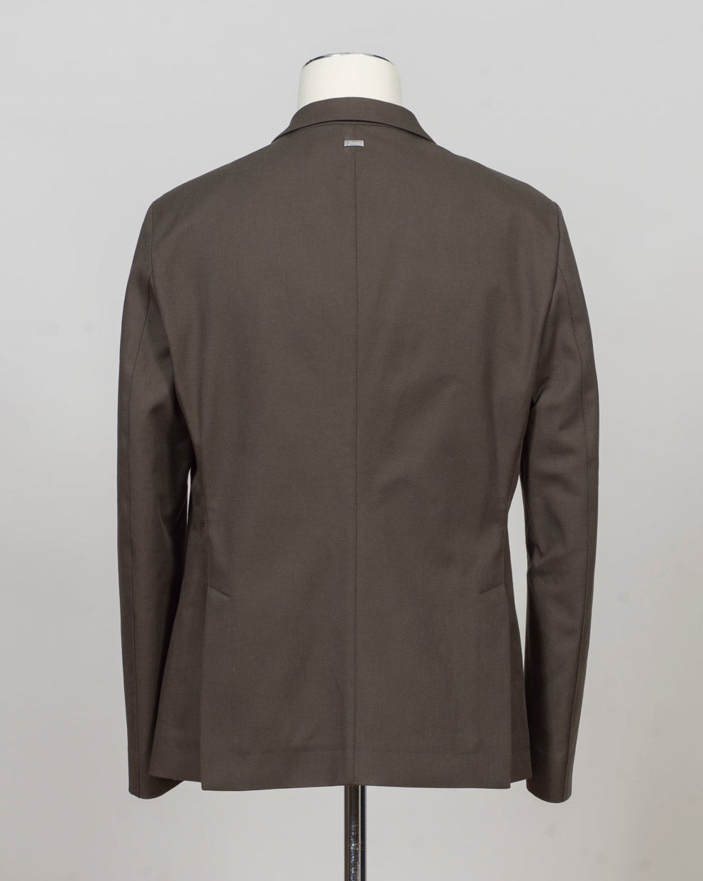 Herno slub cotton blazer&nbsp;
2 buttons
Unlined&nbsp;
2 patchpockets
Sidevents
Composition: 100% Cotton
Article: GA000214U-13293-7780
Color: Green
Made in Italy Herno Cotton Twill Blazer / Green