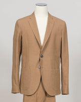 Herno summer blazer Herno Linen &amp; Cotton Jacket / Camel
2 buttons
Unlined&nbsp;
2 patchpockets
Sidevents
Matching &nbsp;trousers available
Composition: 70% Linen 30% Cotton
Article: GA000207U 17147
Color: 2157 / Camel
Made in Italy