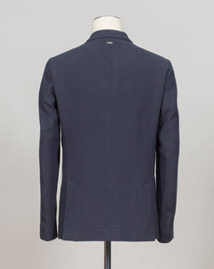Herno summer blazer&nbsp;
2 buttons
Unlined&nbsp;
2 patchpockets
Sidevents
Matching &nbsp;trousers available. Jacket and trousers sold&nbsp;separately.
Composition: 70% Linen 30% Cotton
Article: GA000207U 17147
Color: 9200 / Navy
Made in Italy Herno Linen &amp; Cotton Jacket / Navy