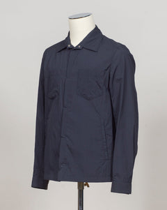 Snap button fastening
Slanted side pockets
Patch pockets on chest
Article: GI000646U 12865
Color: 9200 / Navy Herno Nylon Shirt Jacket / Navy
Made in Italy