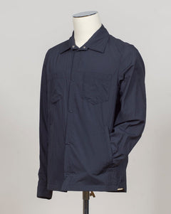Snap button fastening
Slanted side pockets
Patch pockets on chest
Article: GI000646U 12865
Color: 9200 / Navy Herno Nylon Shirt Jacket / Navy
Made in Italy