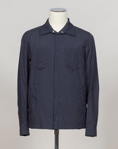 Snap button fastening
Slanted side pockets
Patch pockets on chest
Article: GI000646U 12865
Color: 9200 / Navy Herno Nylon Shirt Jacket / Navy
Made in Italy