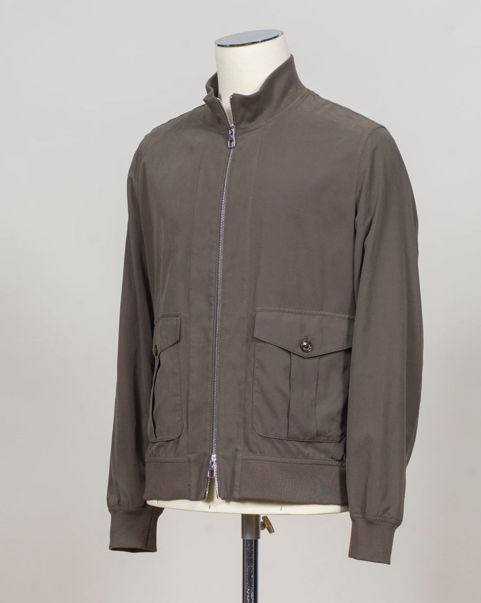 Composition: 87%PL 13%PA&nbsp;
Color: Military / 39&nbsp;
Article: S10MUC729-349
Two-way zip
Two buttoned pockets in front
Buttoned pockets inside
Ribbed collar, cuffs and hem
Unlined Montecore Technical Bomber Jacket / Military