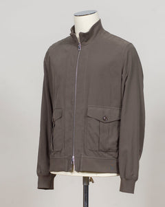 Composition: 87%PL 13%PA&nbsp;
Color: Military / 39&nbsp;
Article: S10MUC729-349
Two-way zip
Two buttoned pockets in front
Buttoned pockets inside
Ribbed collar, cuffs and hem
Unlined Montecore Technical Bomber Jacket / Military