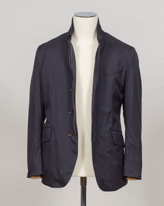 Composition: 95% Polyamide 5% Polyurethane
Filling: 90% Down 10% Feathers
Color: Navy / 99
Article: S10MUCX935
Removable bib
Two-way zip
Buttons on front
Zipped pockets inside
Made in PRC Montecore Lightweight Down Jacket / Navy