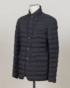In-Tech™&nbsp;Alternative Down
Light insulation
Water repellent
Breathable
External layer 100% Polyamide (Nylon)
Internal padding 100% Polyester&nbsp;
Light insulation
Buttons and Zip fastening in front
Straight flap pockets
Article: PC0008ULE 12456Z
Color: 9200 / Navy Herno Quilted Jacket / Navy