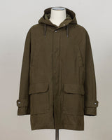 Two way zip in front + press studs
Adjustable Waist
Fixed hood
4 pockets in front
2 inside pockets with zip&nbsp;
Material 47% co 43% pu 10% pa
Lining 100% vi (rayon)
PA000172U-13314-7740
Col. Olive Green
Made in Italy Herno Light Waxed Cotton Parka / Olive Green