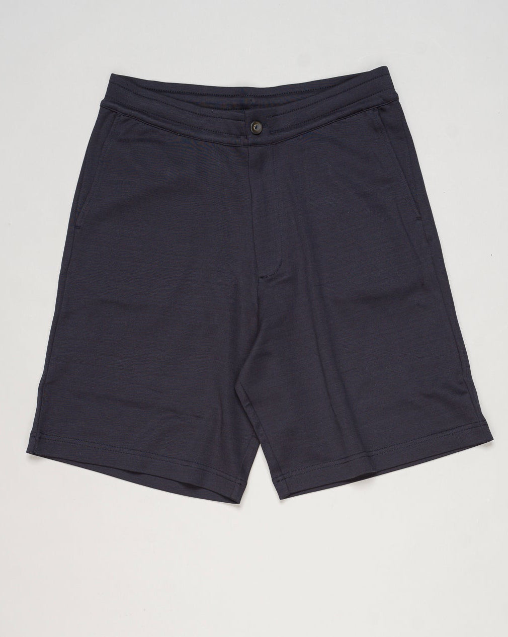 Composition: 100% Cotton
Article: PT000174U 52059
Color: 9201 / Navy
Made in Portugal Herno Cotton Jersey Shorts / Navy