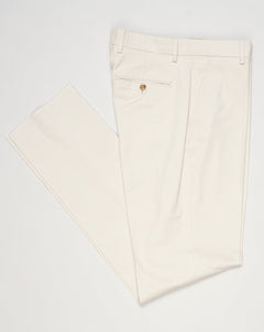 Composition: 97% Cotton 3% Elastan
Model: Sauma22
Article: PU19SAUMA22CHINO03
Color: Ecru
Made in Martina Franca, Puglia, Italy Berwich Cotton Chinos / Ecru